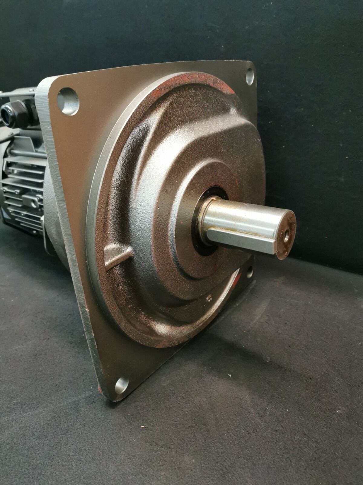 Tsubaki GEAR MOTOR GMTA150-50F120BNQ 1,5kW Übersetzung 1:120