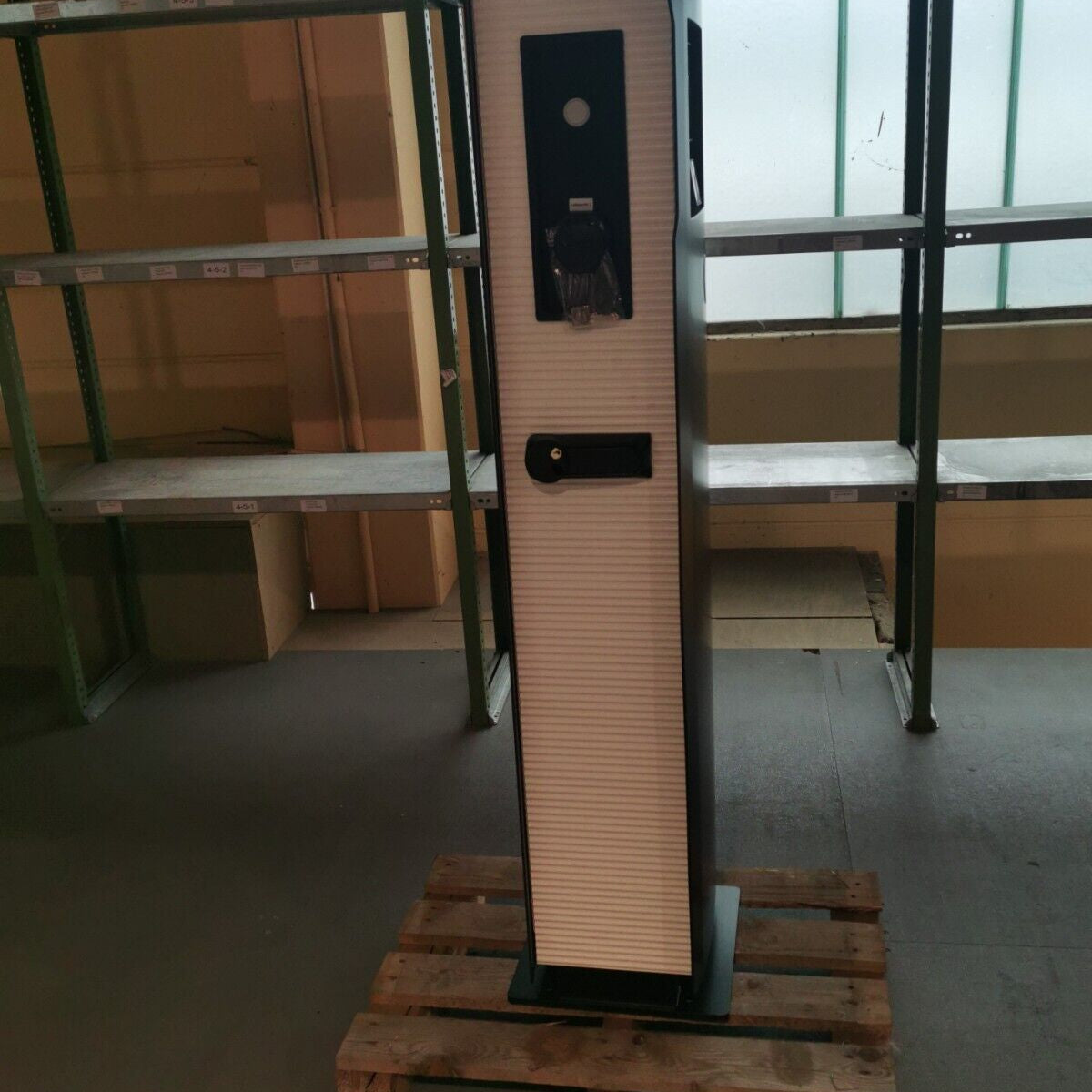 Bosecker Evolution 350 Stromladesäule E21G015520C0 Ladesäule 2x Ladepunkte Typ 2