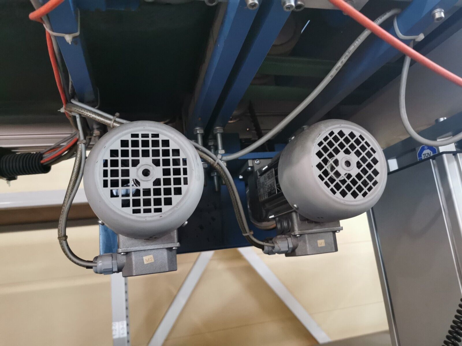 Berton Förderband Transportband Höhen und Längsverstellung Autoloader US35