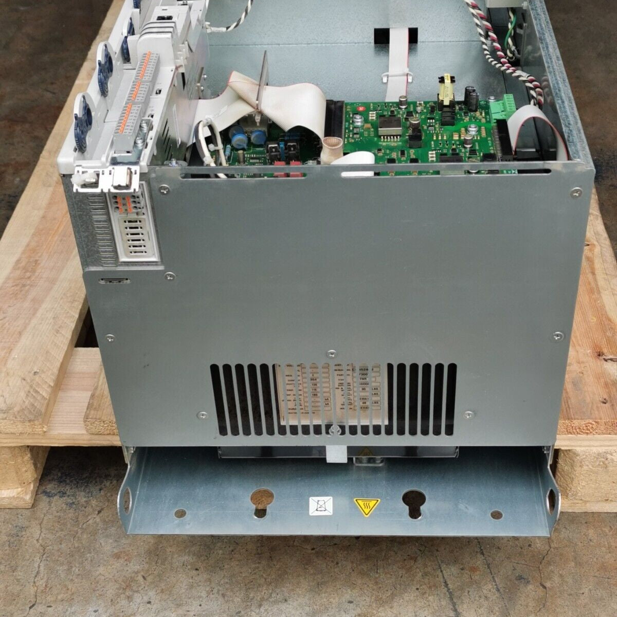 Lenze E94ASHE2454A22NNNN (1591733)