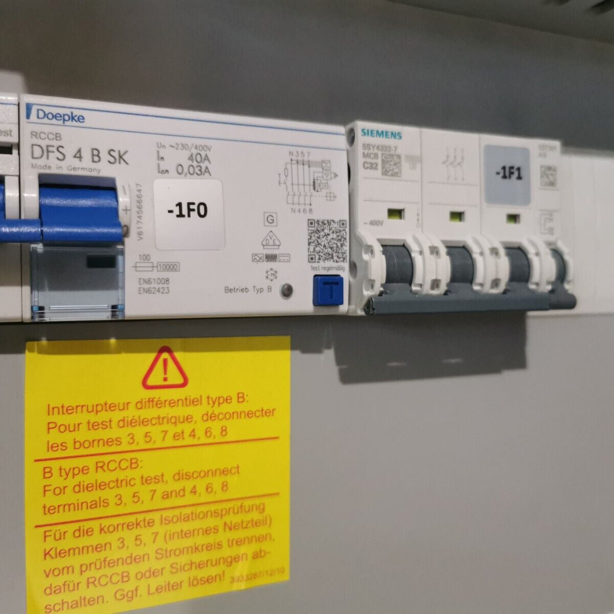 Bosecker Evolution 350 Stromladesäule E21G015520C0 Ladesäule 2x Ladepunkte Typ 2