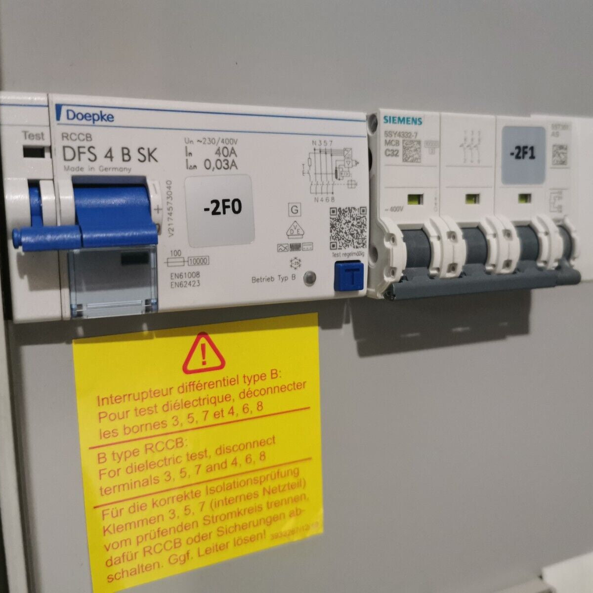 Bosecker Evolution 350 Stromladesäule E21G015520C0 Ladesäule 2x Ladepunkte Typ 2