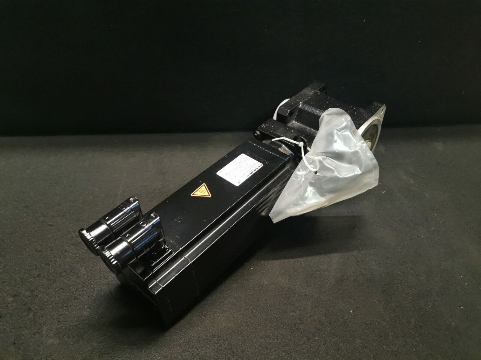 SEW BSHF302 CMP63M/BP/KY/RH1M/SB1 Servomotor