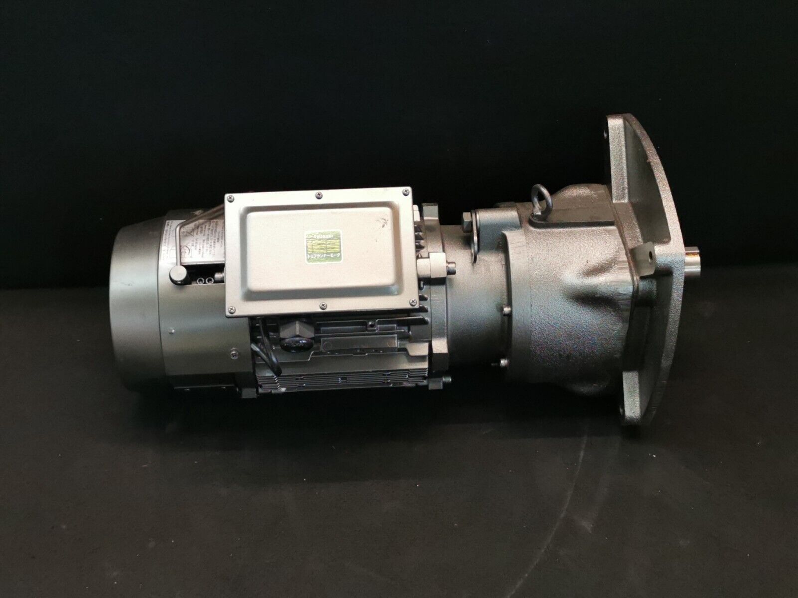 Tsubaki GEAR MOTOR GMTE150-38U20BNQ 1,5kW Übersetzung 1:20