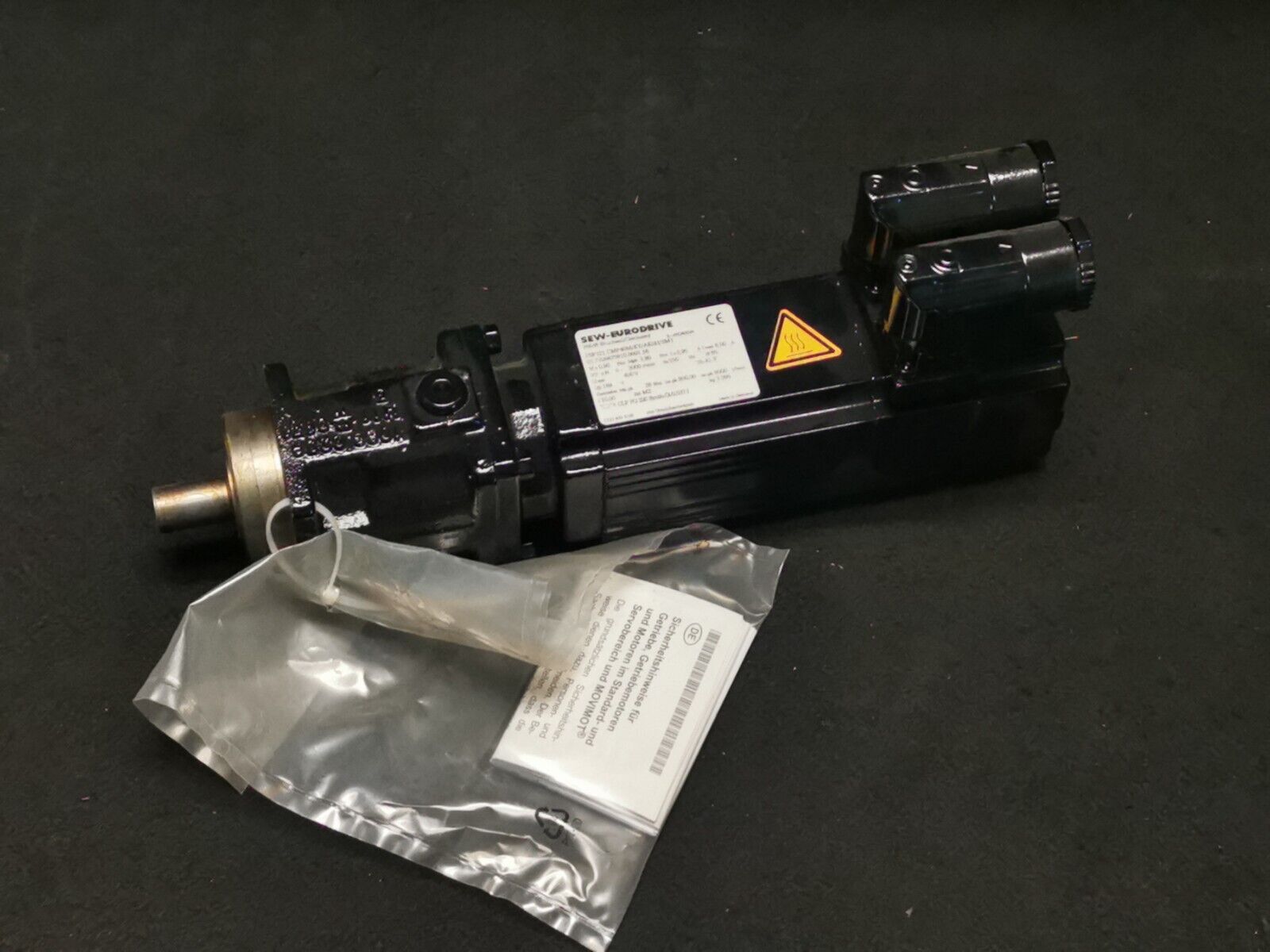 SEW PSF121 CMP40M/KY/AK0H/SM1 Servomotor