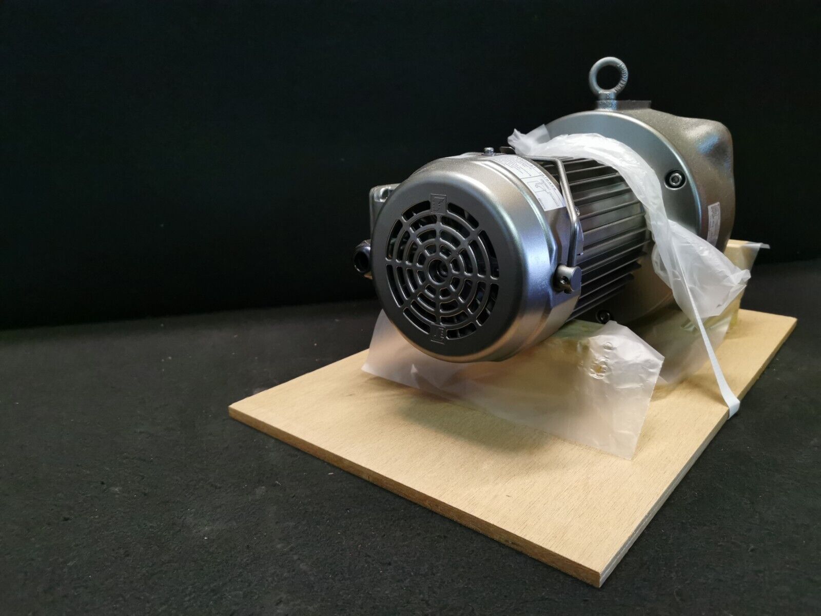 Tsubaki GEAR MOTOR GMTA040-38U120BNQ 0,4kW  Übersetzung 1:120