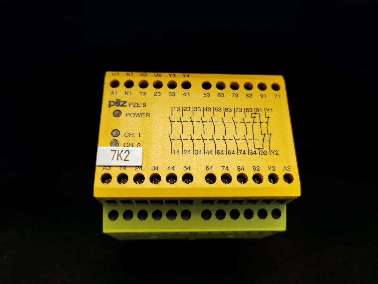 Pilz PZE 9 24VDC 8n/o 1n/c ID No: 774150