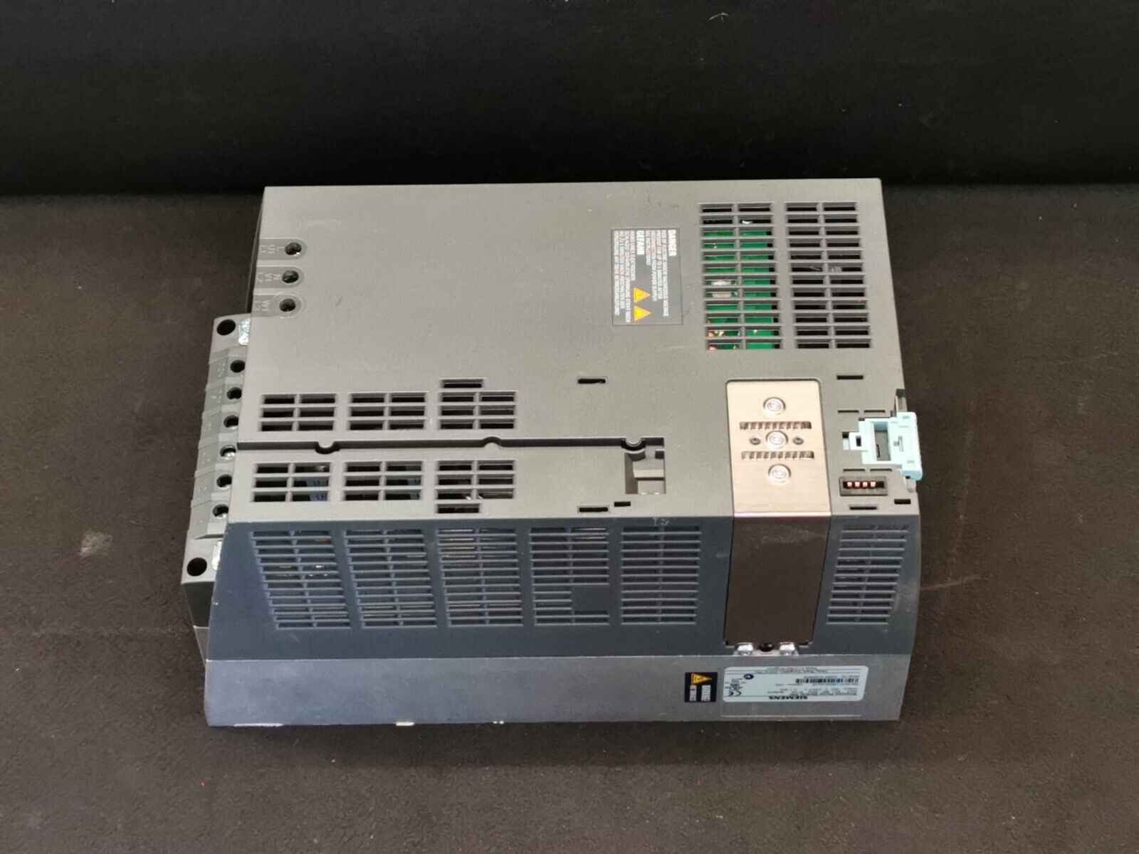 Siemens Sinamics 6SL3210-1SE22-5AA0 Version C02